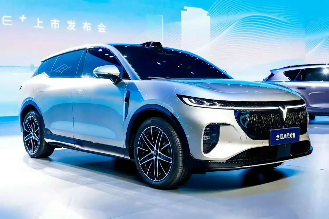 全新岚图知音上市：搭载乾崑智驾ADS 4，20.29万元起