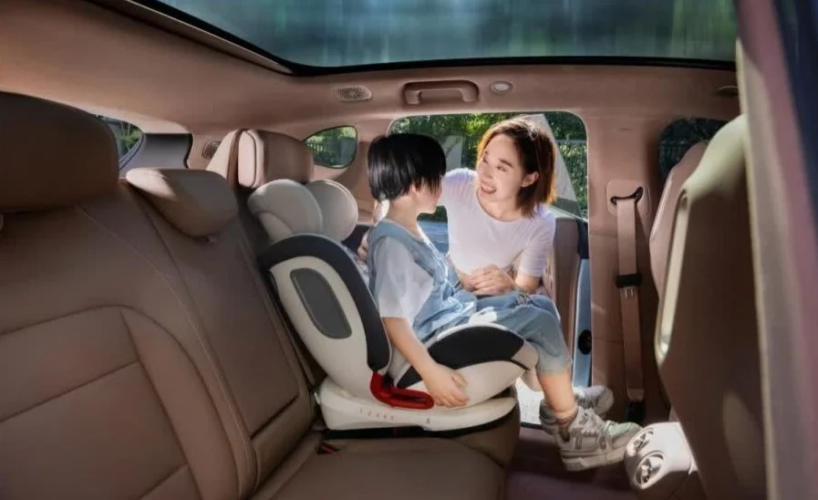 阿维塔07 2026款正式开启预售，全系标配华为乾崑ADS 4和鸿蒙 5智能座舱