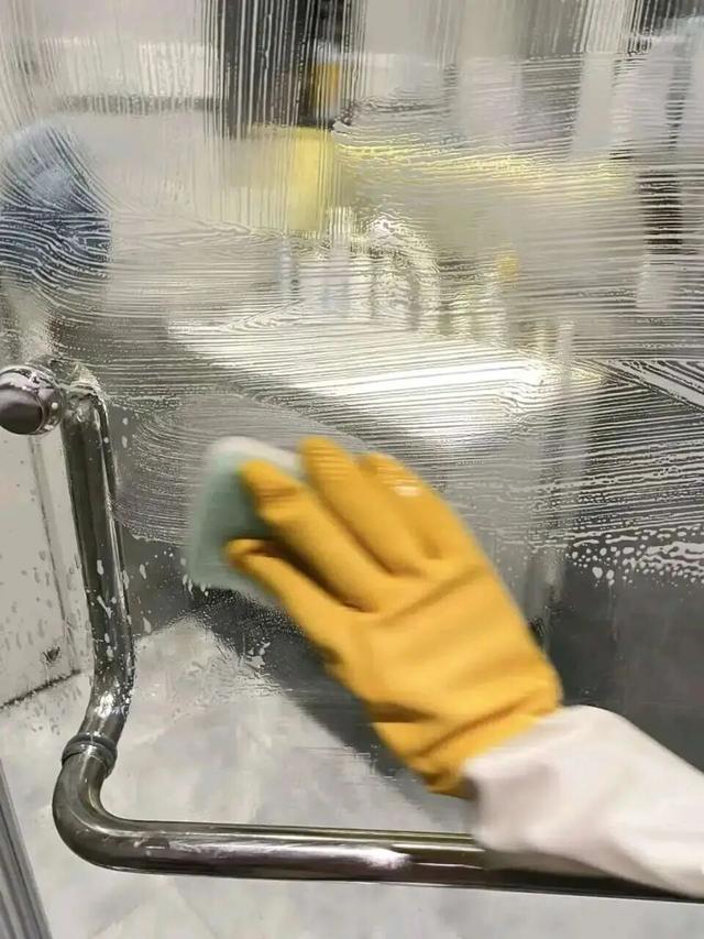 越来越多中国家庭不再做淋浴间玻璃隔断了?这样做,既实用又美观