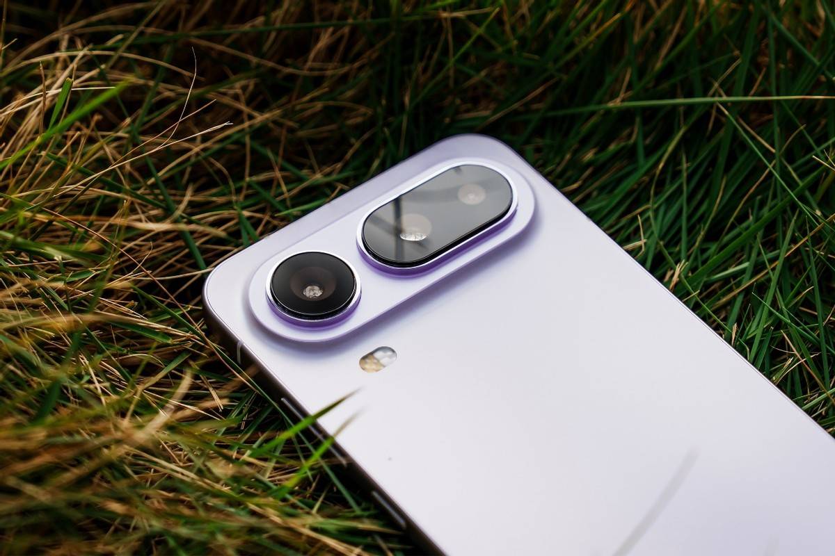 从iPhone Air到荣耀Magic8Pro Air:做轻薄旗舰,苹果比不过荣耀?