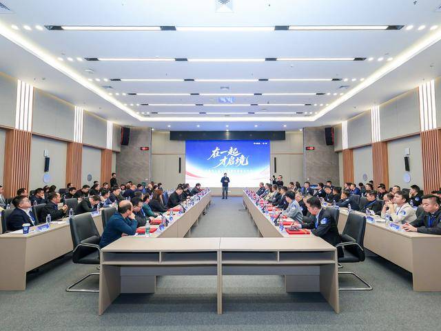 启境渠道布局再进阶,新车获豪华经销商集体看好