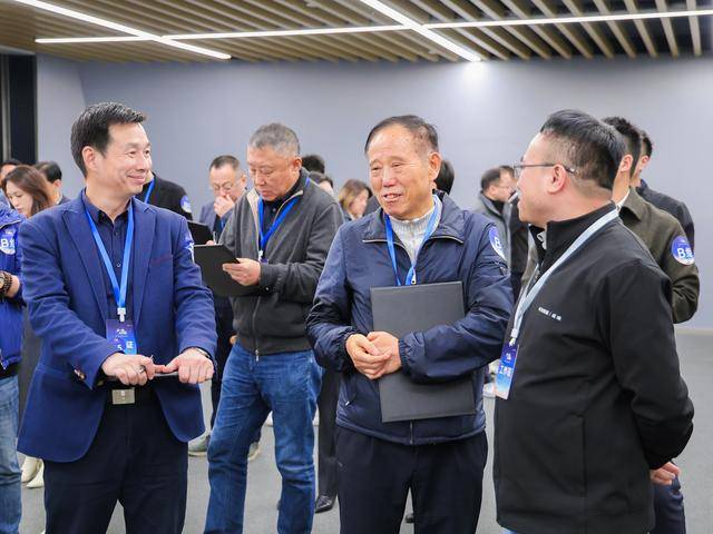 启境渠道布局再进阶,新车获豪华经销商集体看好