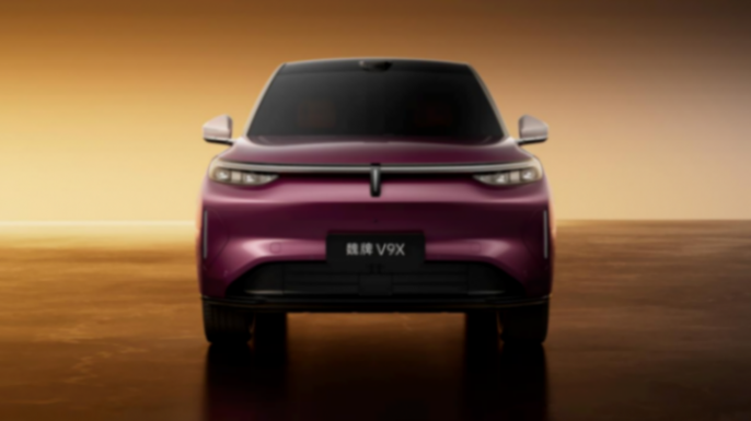 魏牌V9X造型全球首秀，魏建军以代言人身份亮相