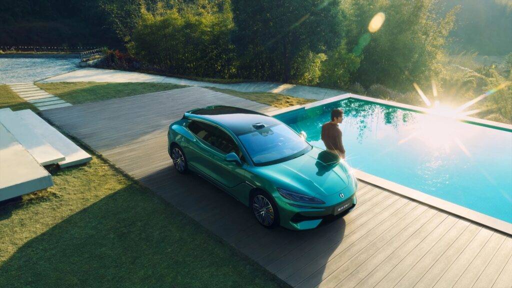 中国新能源猎装车大乱斗，全新腾势Z9GT只为胜利而来