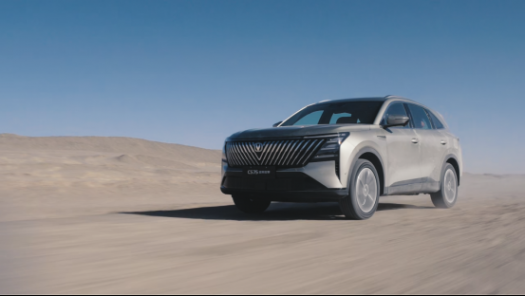 燃油车城区油耗进入2L时代 长安汽车发布蓝鲸超擎动力