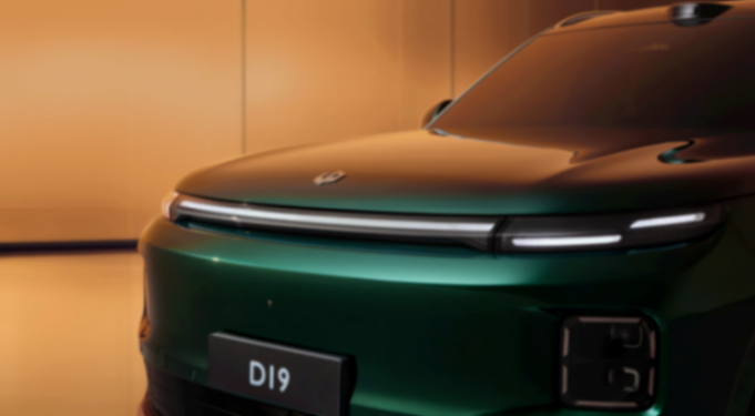 零跑D19：30万级的算力过剩与价值博弈