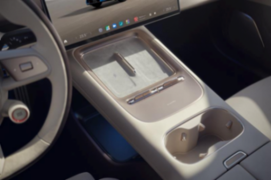 重构内饰豪华实用新标杆，格拉默为SU7打造&ldquo;高得房率&rdquo;副仪表板