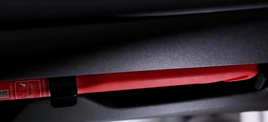 重构内饰豪华实用新标杆，格拉默为SU7打造&ldquo;高得房率&rdquo;副仪表板