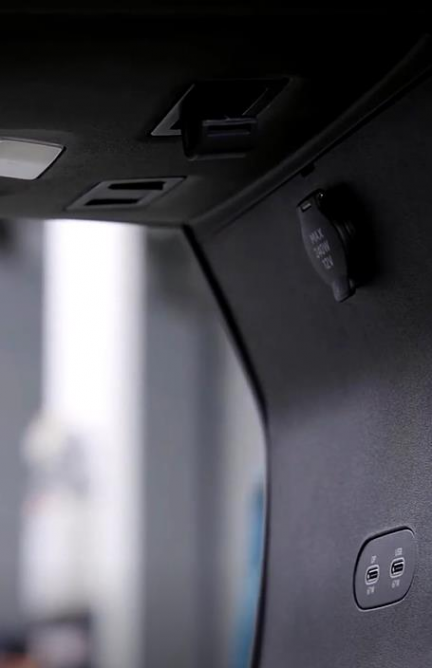 重构内饰豪华实用新标杆，格拉默为SU7打造&ldquo;高得房率&rdquo;副仪表板