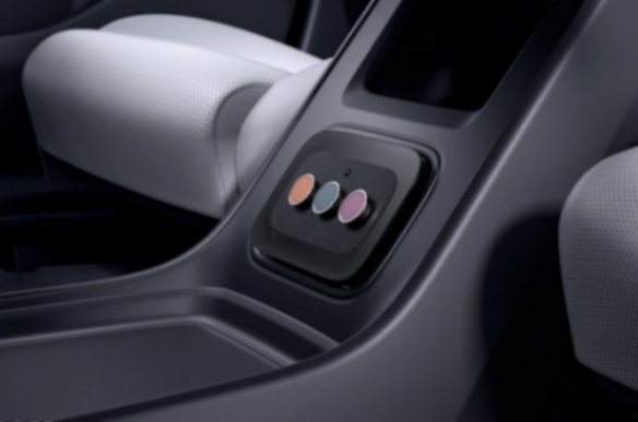 重构内饰豪华实用新标杆，格拉默为SU7打造&ldquo;高得房率&rdquo;副仪表板