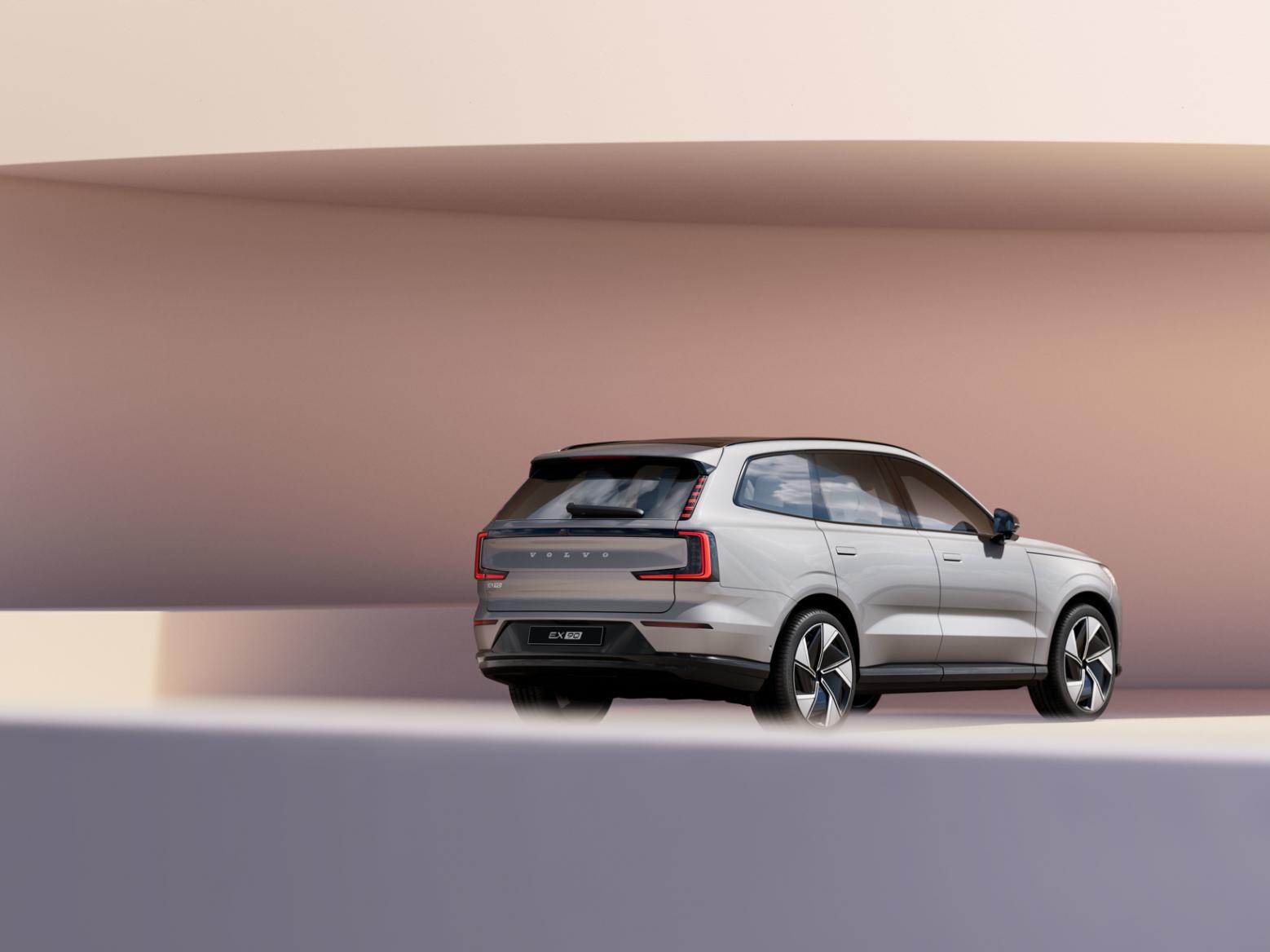 沃尔沃ES90与EX90开启预售 XC70感恩版同步上市