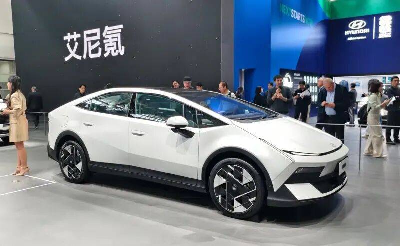 比Cybertruck还科幻:现代量产IONIQ概念车