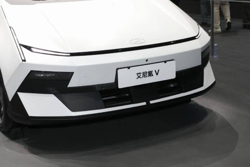 北京现代发布全新品牌艾尼氪,首款量产车型艾尼氪V亮相